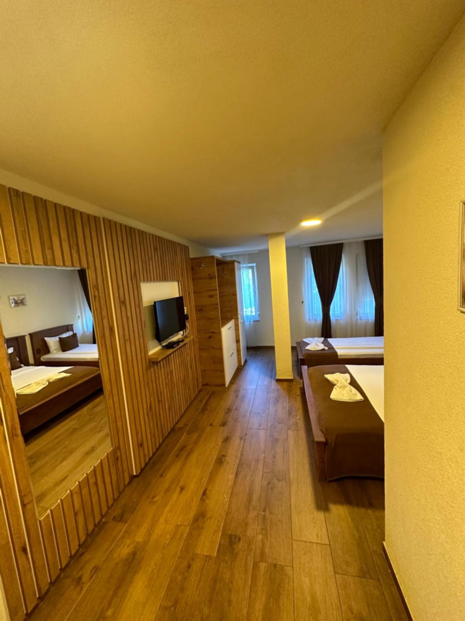Hotel Panorama Rugove Peje Luaran gambar