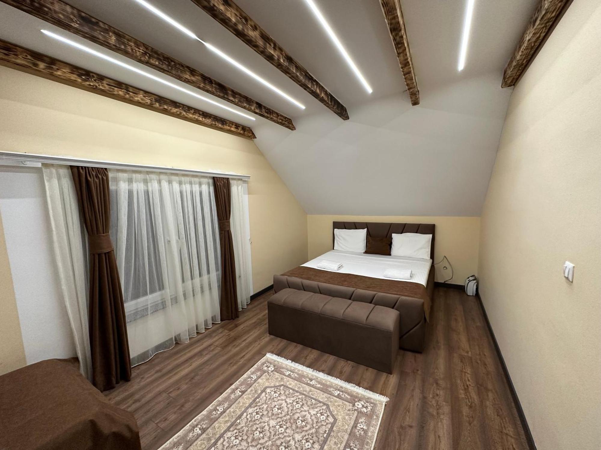 Hotel Panorama Rugove Peje Luaran gambar