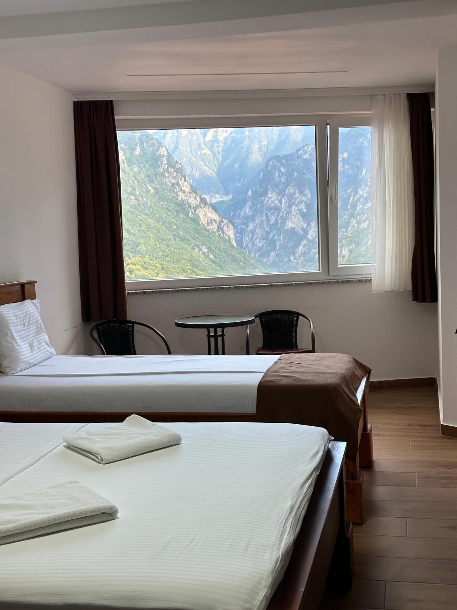 Hotel Panorama Rugove Peje Luaran gambar