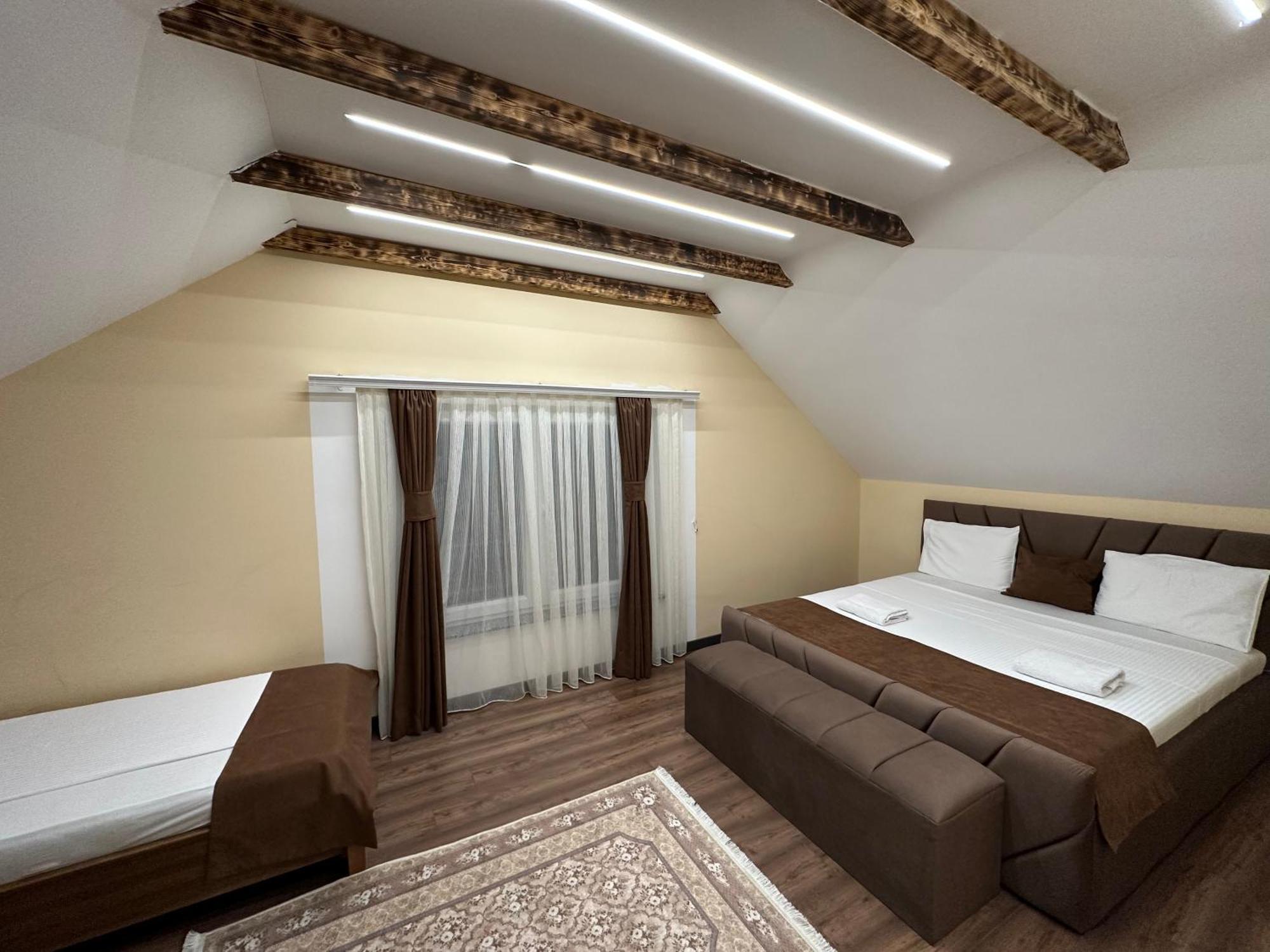 Hotel Panorama Rugove Peje Luaran gambar