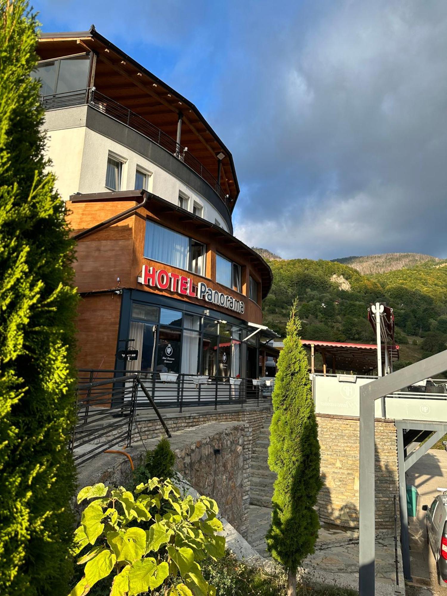 Hotel Panorama Rugove Peje Luaran gambar