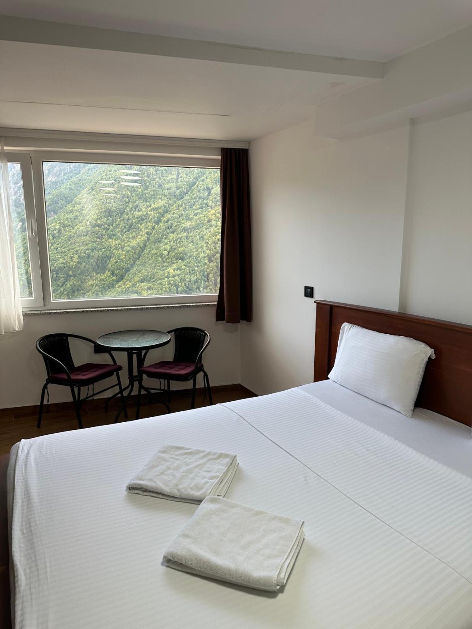 Hotel Panorama Rugove Peje Luaran gambar