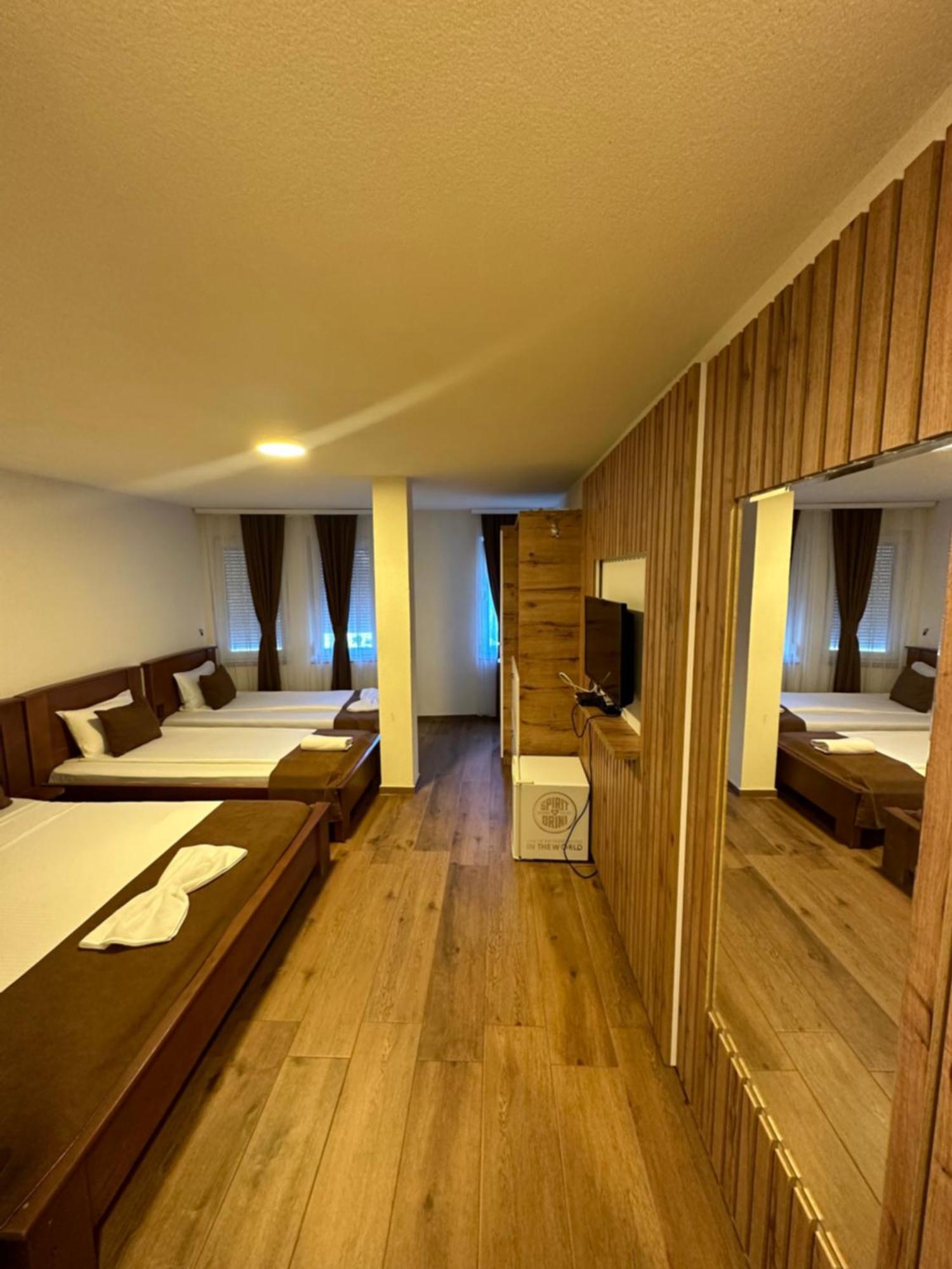 Hotel Panorama Rugove Peje Luaran gambar
